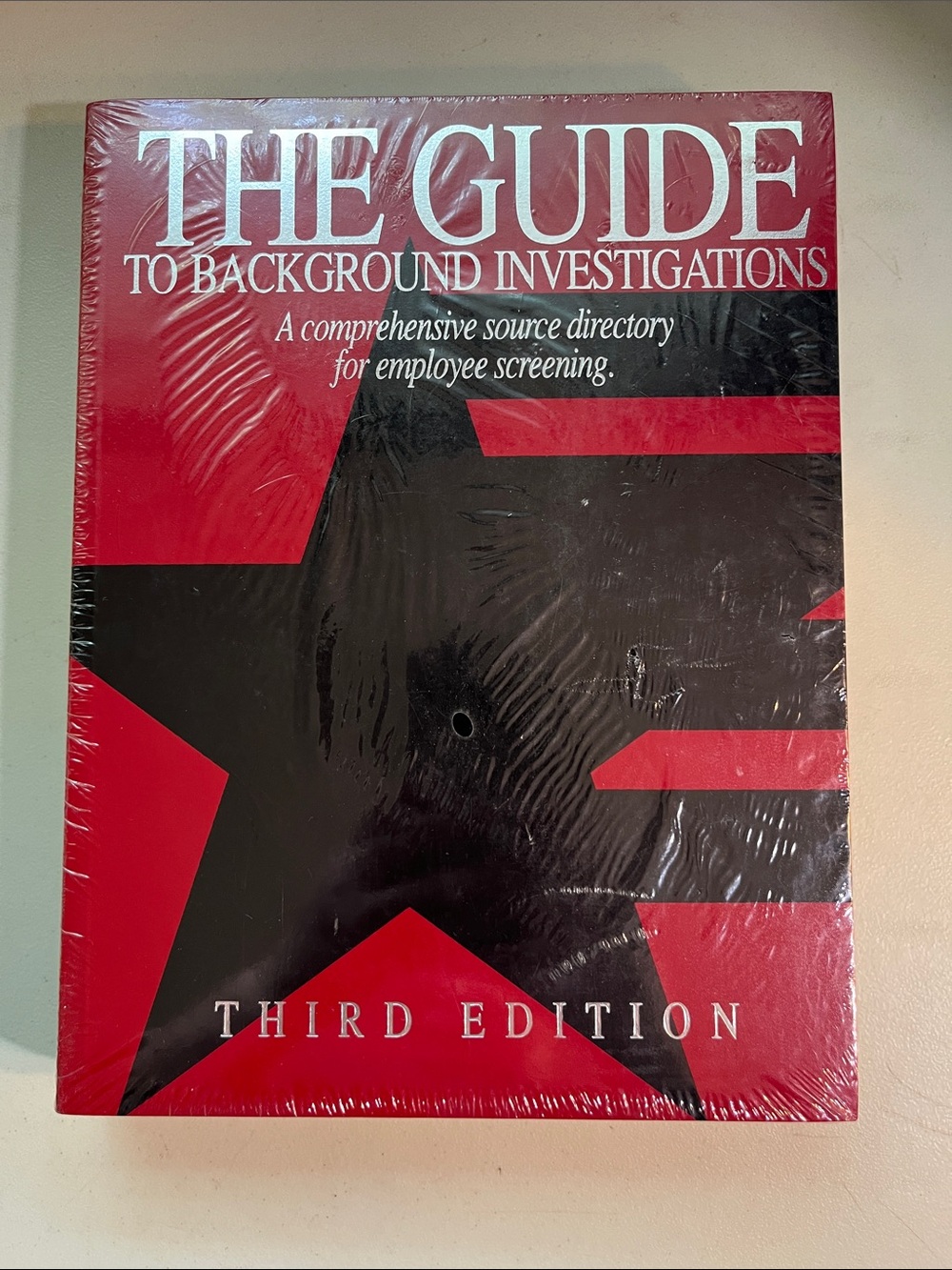 The Guide to Background Investigations, Third Edition - Red/Black